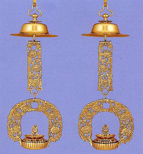 仏教美術 寺院仏具 銅製 細密花細工 吊燭台 美品 qg02 2025年最新Yahoo!オークション -寺院 仏具(美術品)の中古品・新品